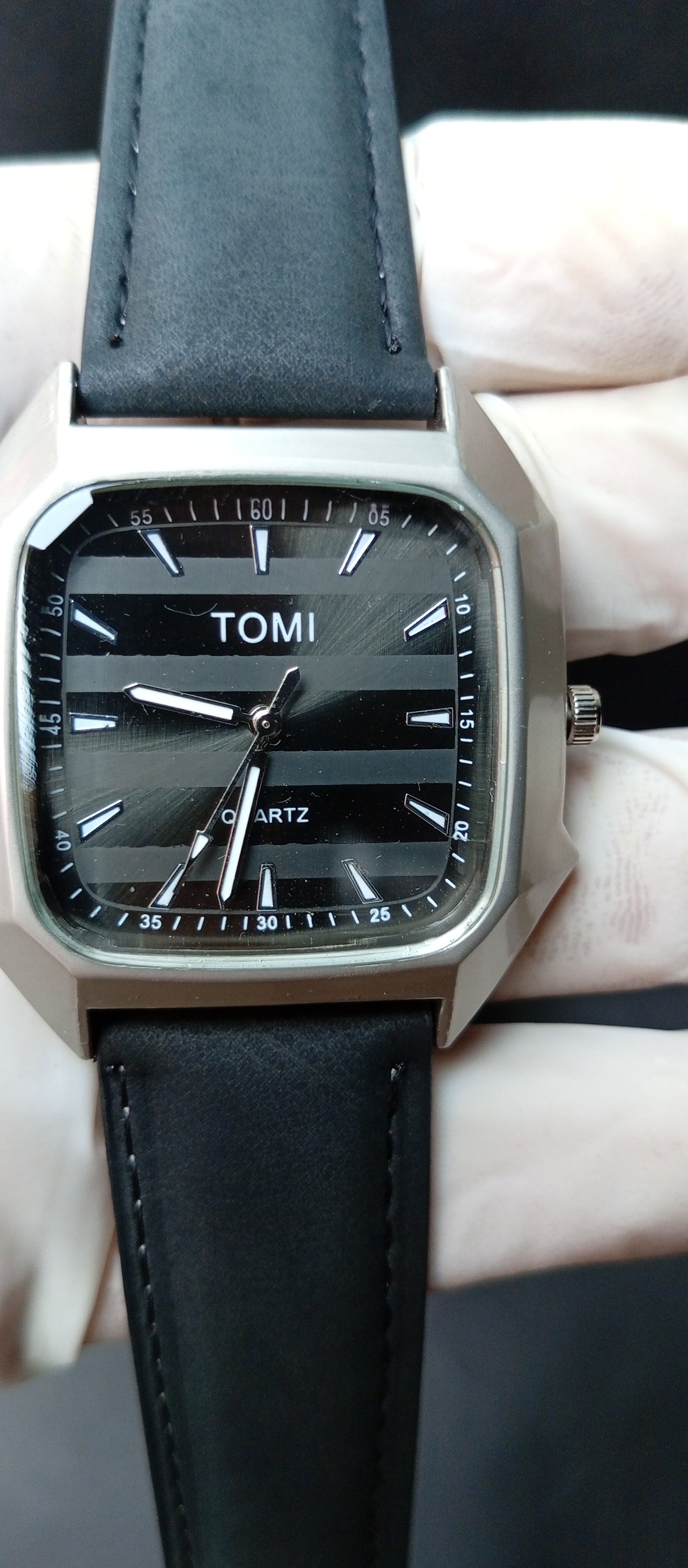 TOMI Black Classic